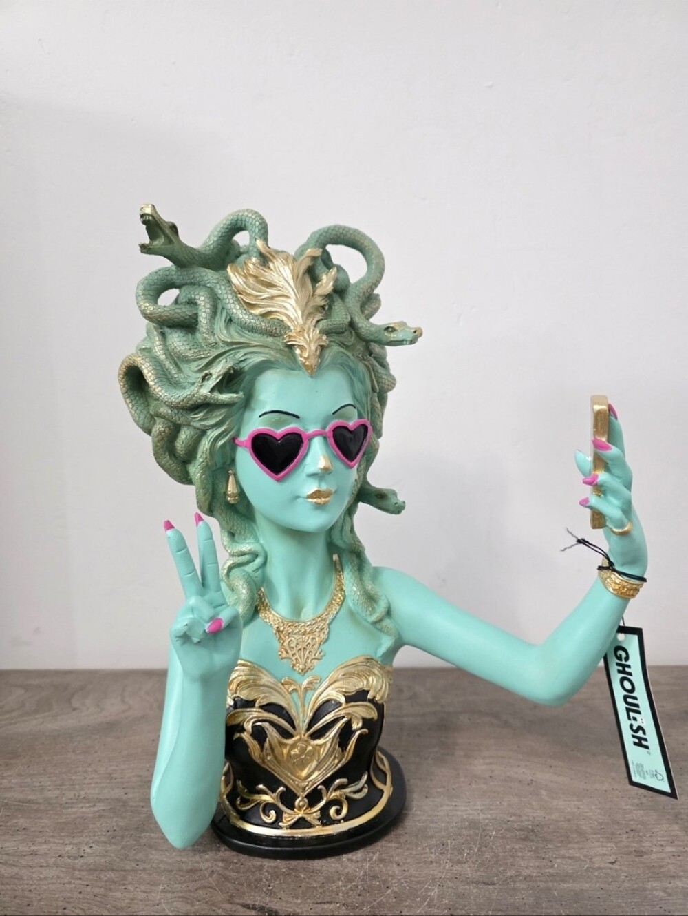 Summerween Ghoulish Medusa Taking A Selfie 12" Halloween Figurine Brand new